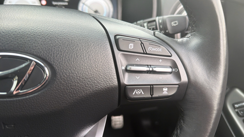 Hyundai KONA 100kW Premium 39kWh 5dr Auto Electric Hatchback